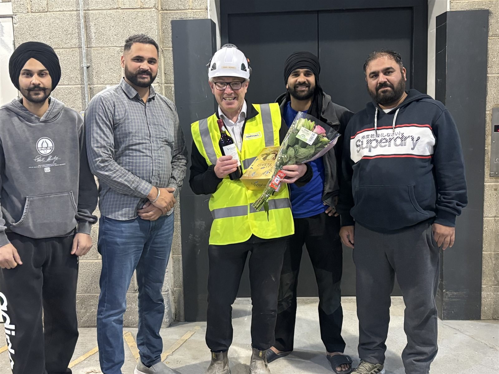 JSR Contracts Limited site and team photo