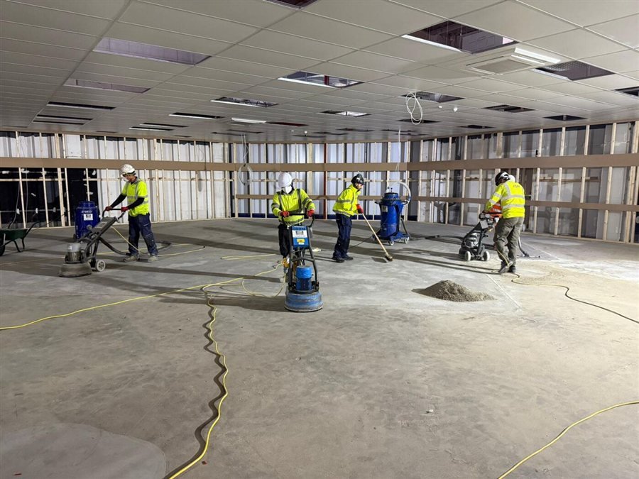 JSR Contracts Limited crew on site at Kingsgate Shopping Centre
